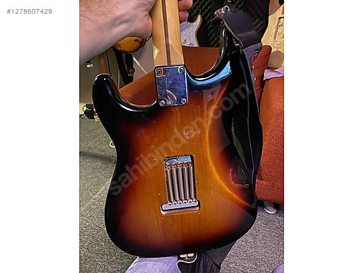 İkinci El ve Sıfır Alışveriş / Müzik / Müzik Aletleri / Telli Çalgılar / Gitar / Elektro