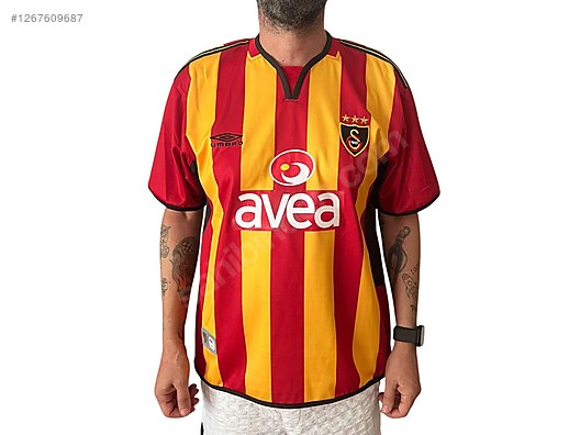 Maillot De Foot Vintage Umbro Galatasaray – Saison 2004-2005 – Domicile – Taille S