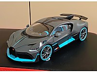 Burago 1/18 Bugatti Divo Sıfır Ayarında Kutulu #1283611661
