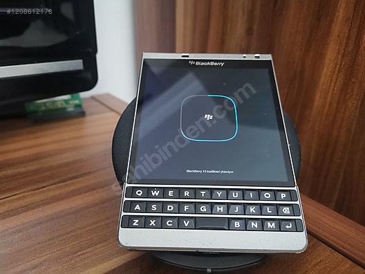 BlackBerry / Passport / Blackberry passport Sılver Edition. on
