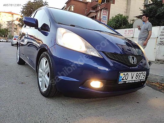 Honda Jazz 1 4 Fun Agir Hasar Kayitsiz En Ucuzu Yokus Kalkis Cam Tavan At Sahibinden Com 857612361