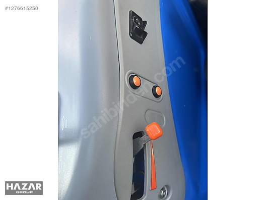 Machinery / Agricultural Machines / Tractors / New Holland / T4.70B