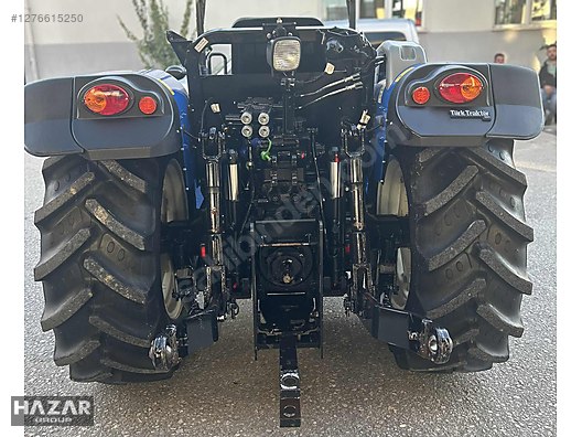 Machinery / Agricultural Machines / Tractors / New Holland / T4.70B