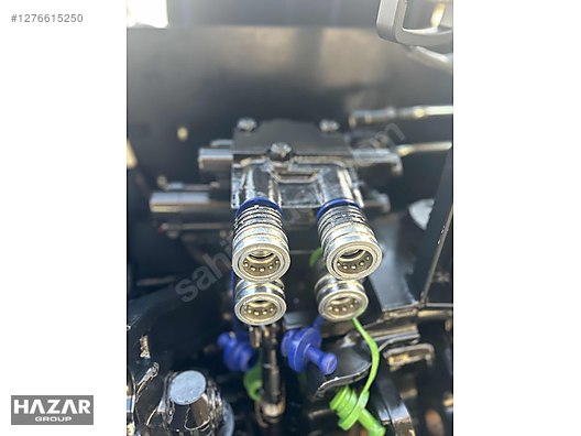 Machinery / Agricultural Machines / Tractors / New Holland / T4.70B