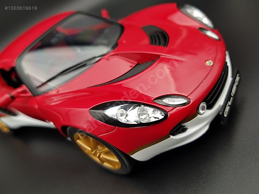 Jadi 1/18 Lotus Elise Type 49 Gold Leaf GP Livery Red Diecast