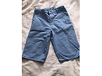 Erkek çocuk kot şortlar ve pantolonlar