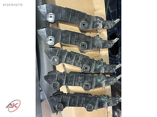 TOYOTA COROLLA HB SOL ARKA TAMPON BRAKETİ ORJİNAL ÇIKMA - İlan ve