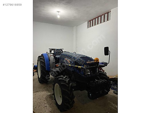 Machinery / Agricultural Machines / Tractors / New Holland / TD4.78B
