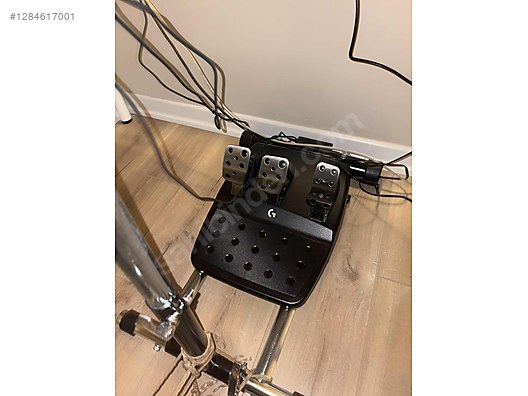 Used & Brand New Items / Gaming & Gamers Exclusive / Gaming Equipment / PC Game Racing Wheels