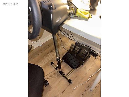 Used & Brand New Items / Gaming & Gamers Exclusive / Gaming Equipment / PC Game Racing Wheels