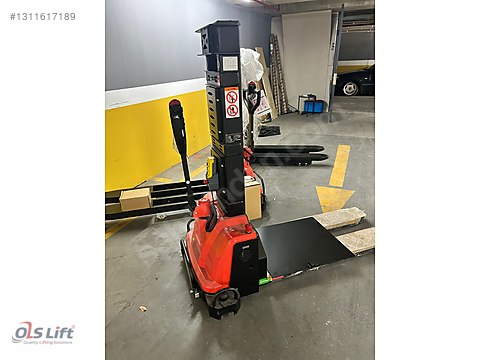 1 TON - 130 CM - TAM AKÜLÜ KENDİNİ ARACA YÜKLEYEN İSTİF MAKİNASI