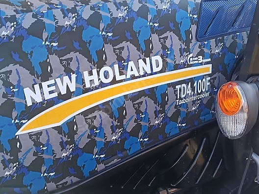 Machinery / Agricultural Machines / Tractors / New Holland / TD4.100F