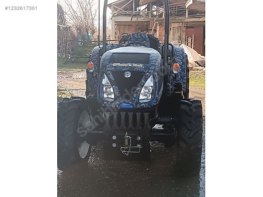 Machinery / Agricultural Machines / Tractors / New Holland / TD4.100F