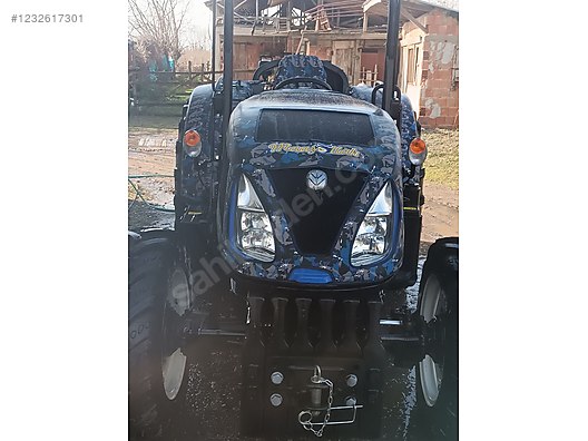 Machinery / Agricultural Machines / Tractors / New Holland / TD4.100F