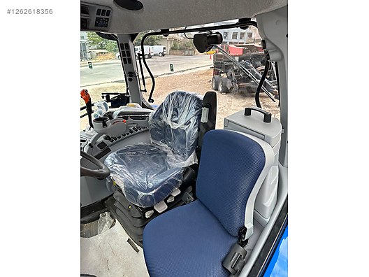 Machinery / Agricultural Machines / Tractors / New Holland / TR6.160S