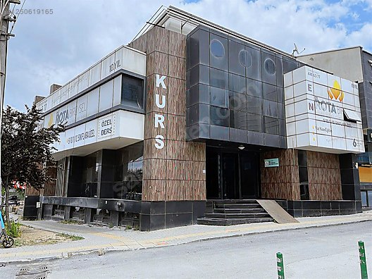 İhsaniyede kiralık 3 katlı ticari mülk