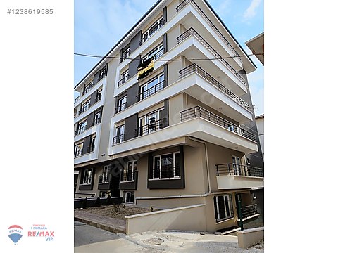 KARŞIYAKADA SIFIR ASANSÖRLÜ EBEVEYN BANYOLU 3+1 120M2 DAİRE