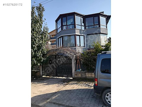KARAR�DAN KARAMÜRSEL�DE SATILIK 8+2 TRİPLEKS BAHÇELİ EV Satılık