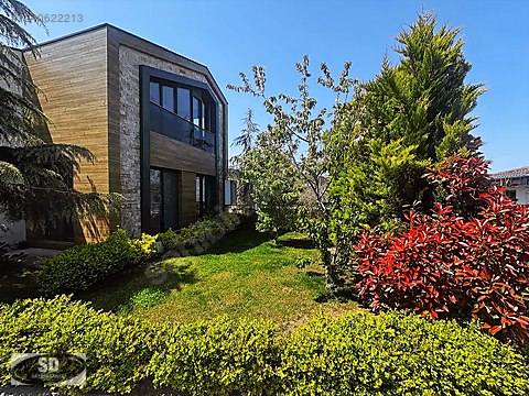Sarıyer Zekeriyaköy'de Satılık Lüks Villa