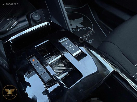 OTOFENİX 2023 C4 X 1.2 PURETECH FEEL BOLD EAT8 63.000 KM