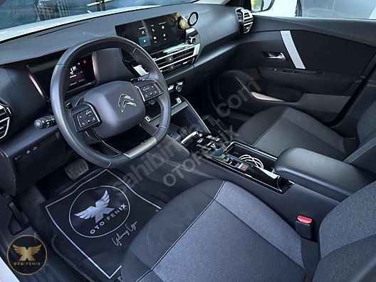 OTOFENİX 2023 C4 X 1.2 PURETECH FEEL BOLD EAT8 63.000 KM