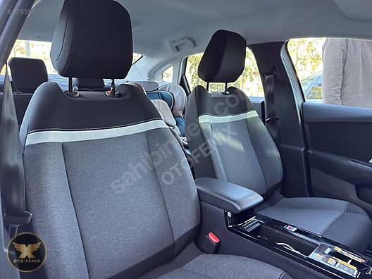 OTOFENİX 2023 C4 X 1.2 PURETECH FEEL BOLD EAT8 63.000 KM