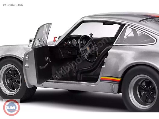 Solido Diecast Model 1:18 Porsche Araba