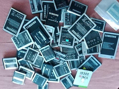 ESKİ MODEL CEP TELEFON PİLLERİ