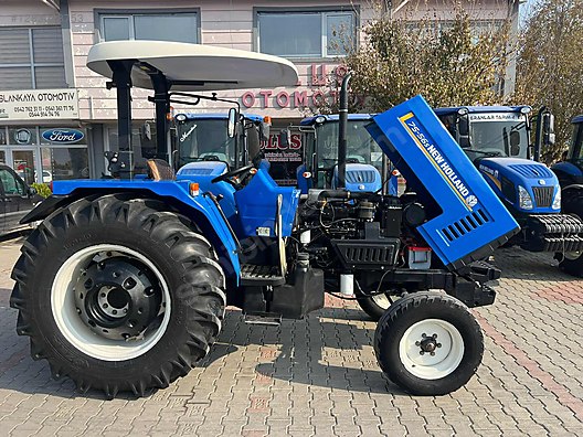 Machinery / Agricultural Machines / Tractors / New Holland / 75-56s