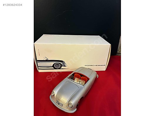 Autoart Diecast Model 1:18 Porsche Araba