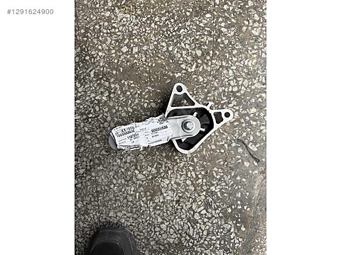 Otomobil & Arazi Aracı / Motor / MERCEDES W176 W117 A180 CLA200