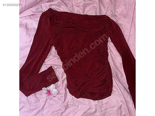 Used & Brand New Items / Clothing & Accessories / Women / Clothing / Tops