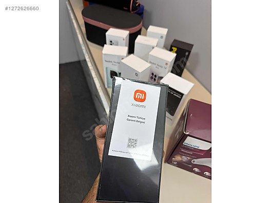 Used & Brand New Items / Cell Phones & Accessories / Cell Phones / Xiaomi / 15 Ultra