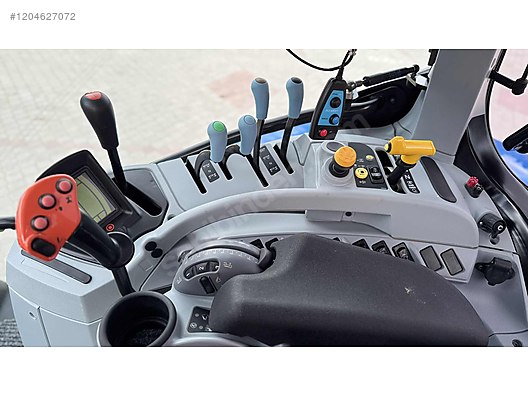 Machinery / Agricultural Machines / Tractors / New Holland / TR6.145S