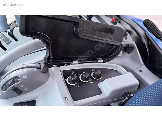 Machinery / Agricultural Machines / Tractors / New Holland / TR6.145S