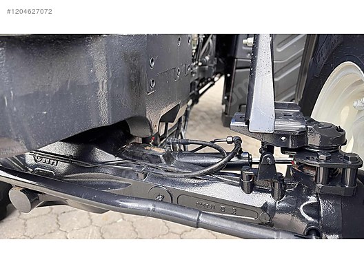 Machinery / Agricultural Machines / Tractors / New Holland / TR6.145S