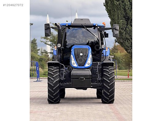 Machinery / Agricultural Machines / Tractors / New Holland / TR6.145S