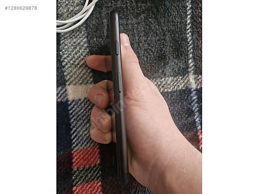 Used & Brand New Items / Cell Phones & Accessories / Cell Phones / Apple / iPhone 7