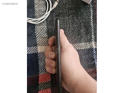 Used & Brand New Items / Cell Phones & Accessories / Cell Phones / Apple / iPhone 7