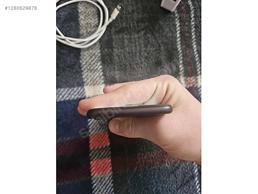 Used & Brand New Items / Cell Phones & Accessories / Cell Phones / Apple / iPhone 7