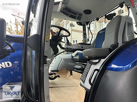 Machinery / Agricultural Machines / Tractors / New Holland / T5.140