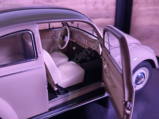 Autoart Diecast Model 1:18 Volkswagen Araba - 1326632002
