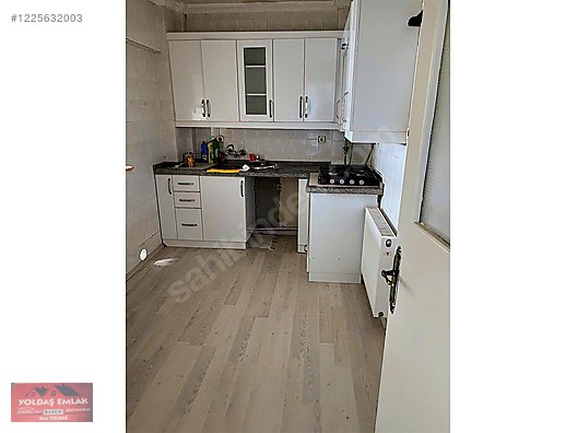 MERKEZDE SATILIK ARA KAT DAİRE #1225632003