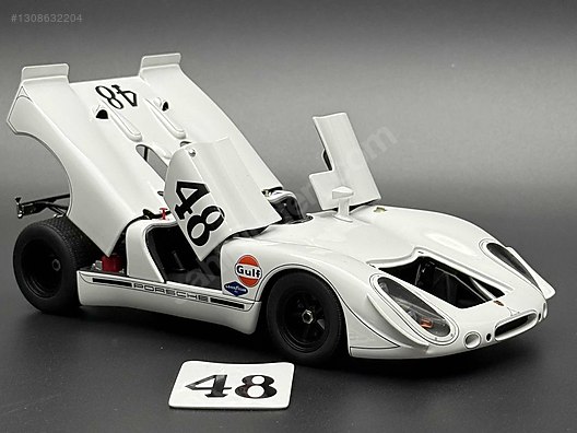 Autoart Diecast Model 1:18 Porsche Araba - 1308632204