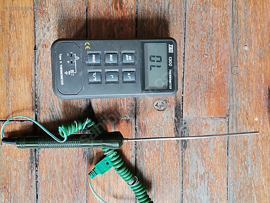 Used & Brand New Items / Electronics / Diagnostic & Test Devices / Thermometer