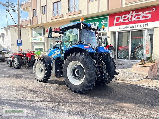 Machinery / Agricultural Machines / Tractors / New Holland / T6.175