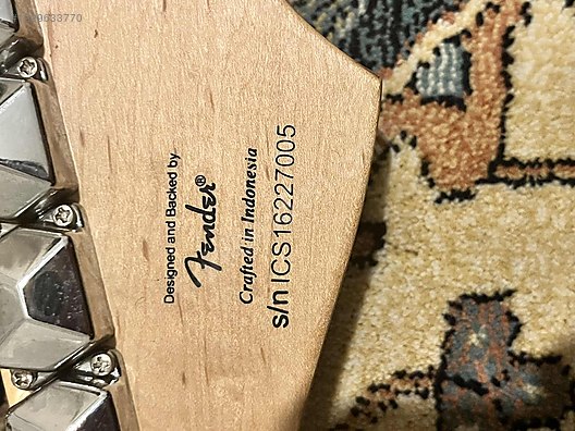 Squier Elektro Gitar