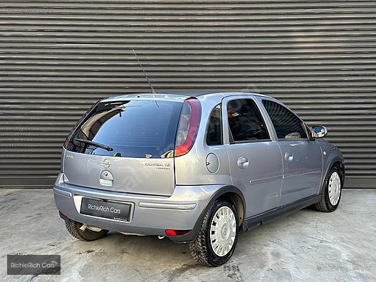 Opel Corsa 1200 – Gasolina (o similar) - Luciano & Dami Rent Car