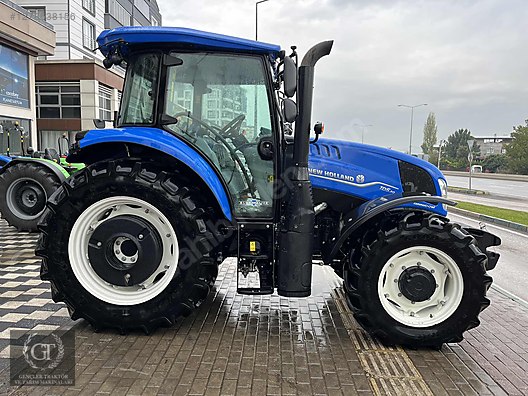 Machinery / Agricultural Machines / Tractors / New Holland / TD5.90