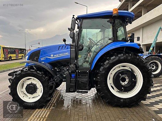 Machinery / Agricultural Machines / Tractors / New Holland / TD5.90